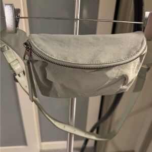 Universal Thread Sage Green Crossbody Bag